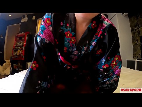 ❤️ Giovane ragazza cosplay ama il sesso fino all'orgasmo con uno squirt in una cavallerizza e un pompino. Ragazza asiatica con figa pelosa e belle tette in costume tradizionale giapponese in video amatoriale che mostra la masturbazione con fuck toys. Sakura 3 OSAKAPORN. Pornoal it.verhentai.ru ❤️