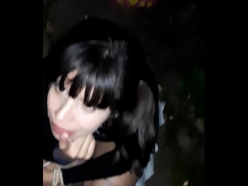 ❤️ Sulla strada pene gonfio in cambio di caramelle Pornoal it.verhentai.ru ❤️