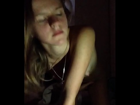 ❤️ Una ragazza si masturba e sborra Pornoal it.verhentai.ru ❤️