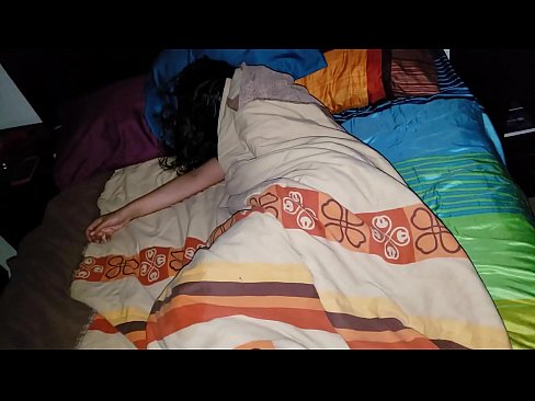 ❤️ Figliastro che rimprovera la sua giovane matrigna mentre lei dorme Pornoal it.verhentai.ru ❤️